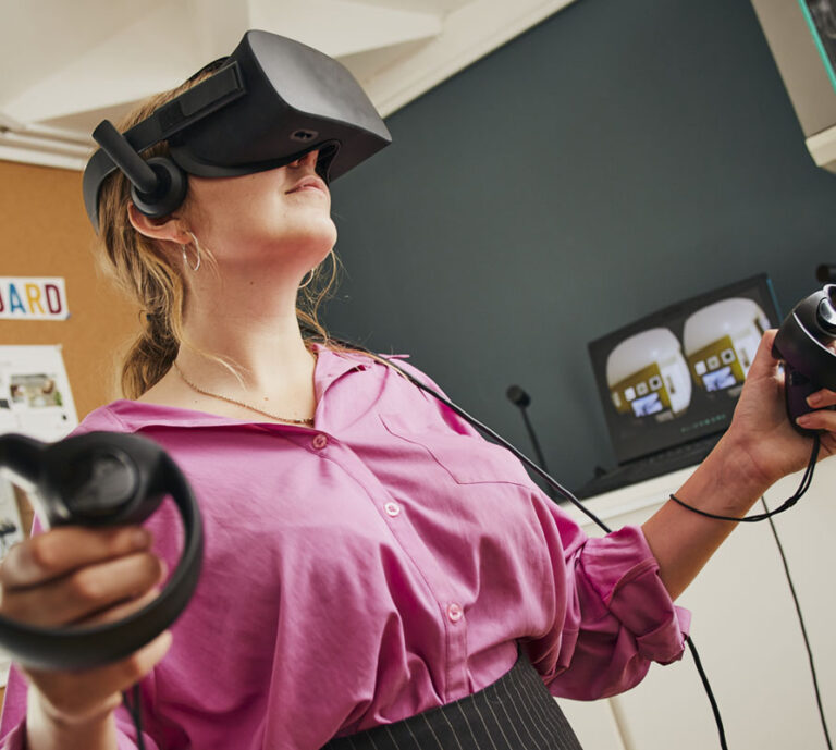 VR use in property marketing. Virtual tours & VR example