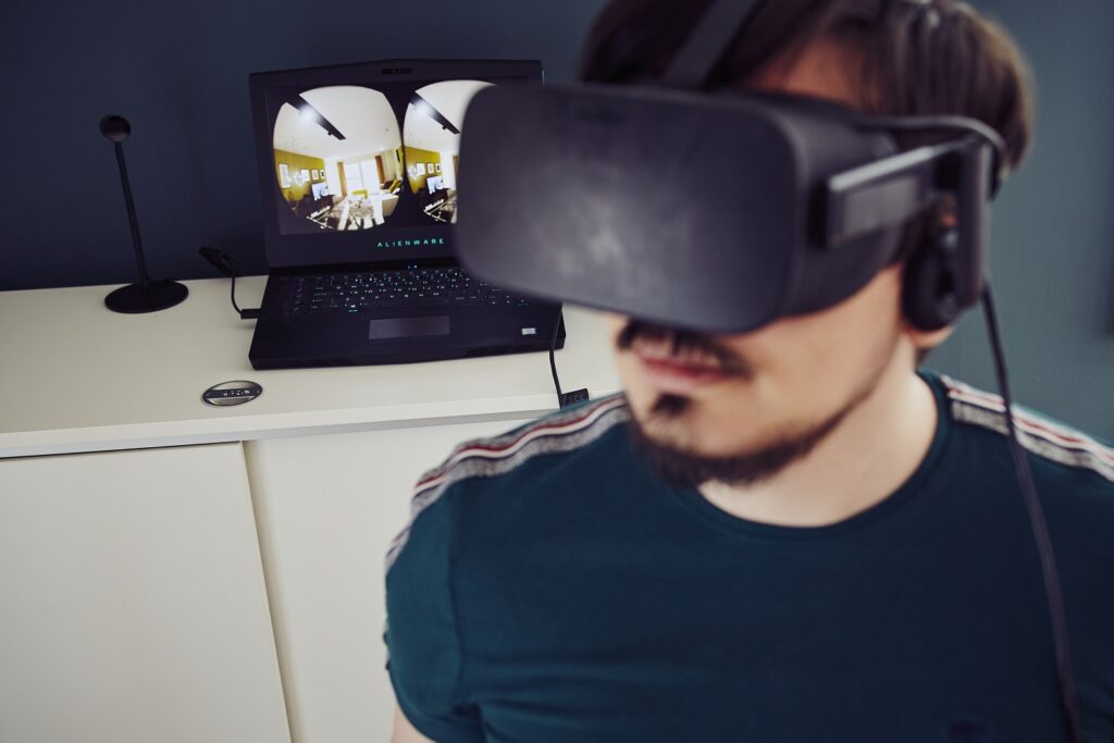 VR tours and 360 hotspot tours